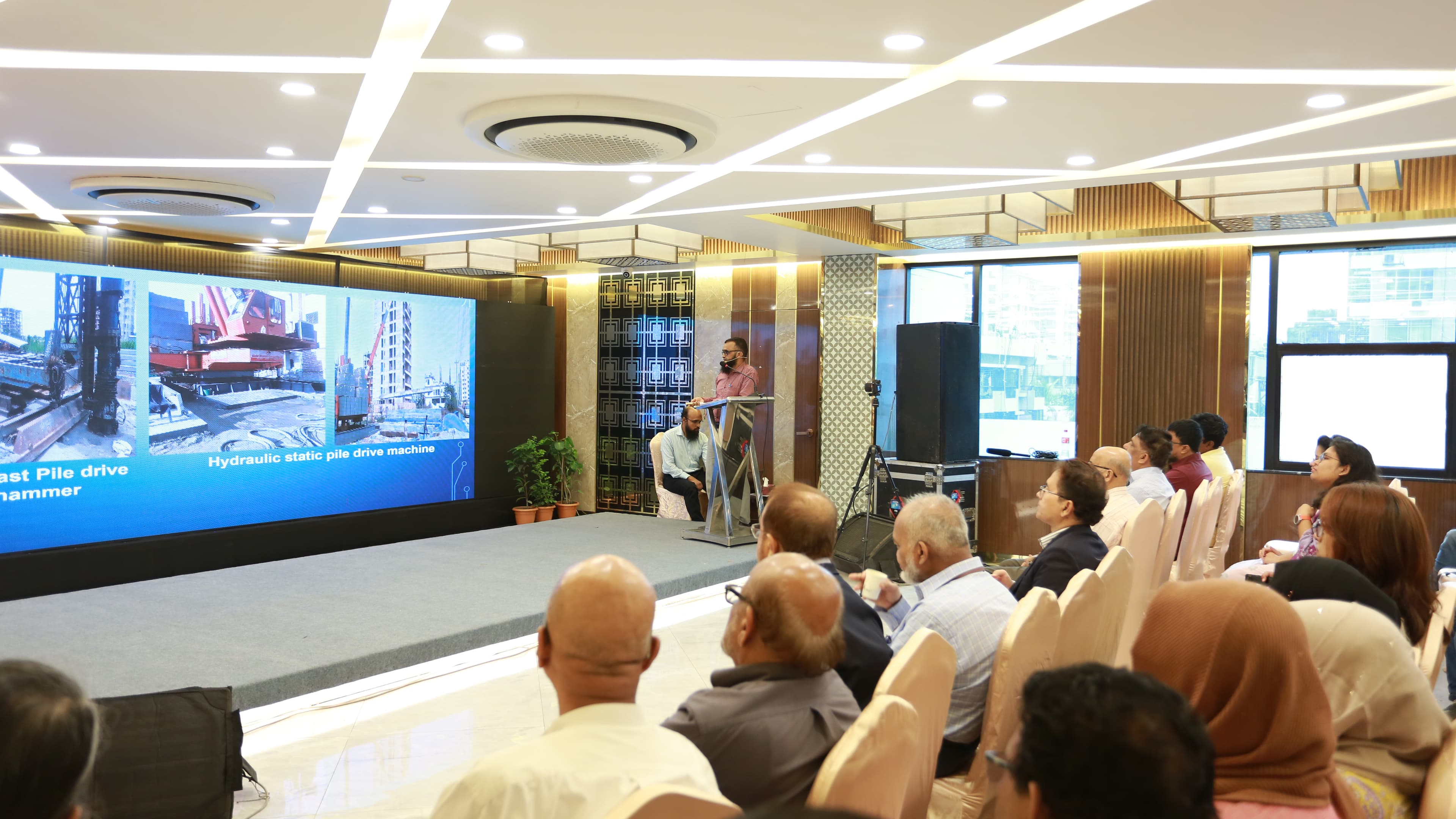 Professional Land Valuation Consultation Hall